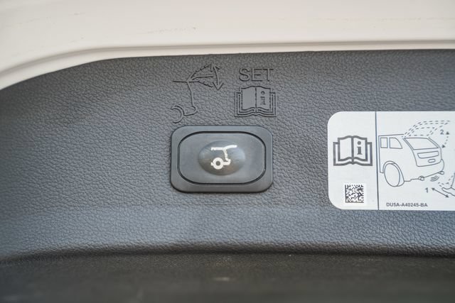 Used 2017 Ford Escape Titanium FWD image 11