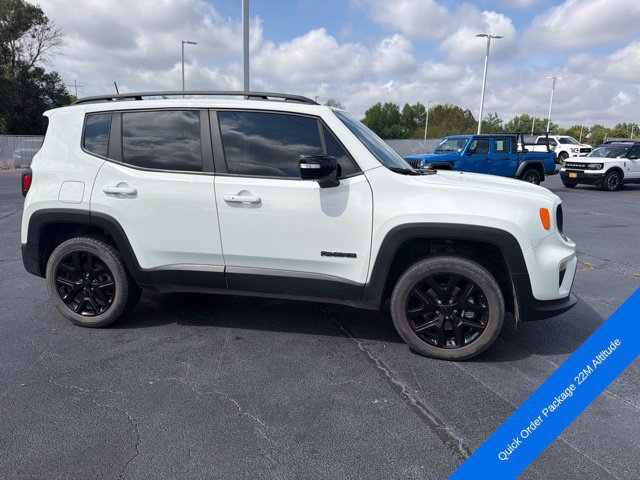 Used 2023 Jeep Renegade Altitude AWD/4WD image 4