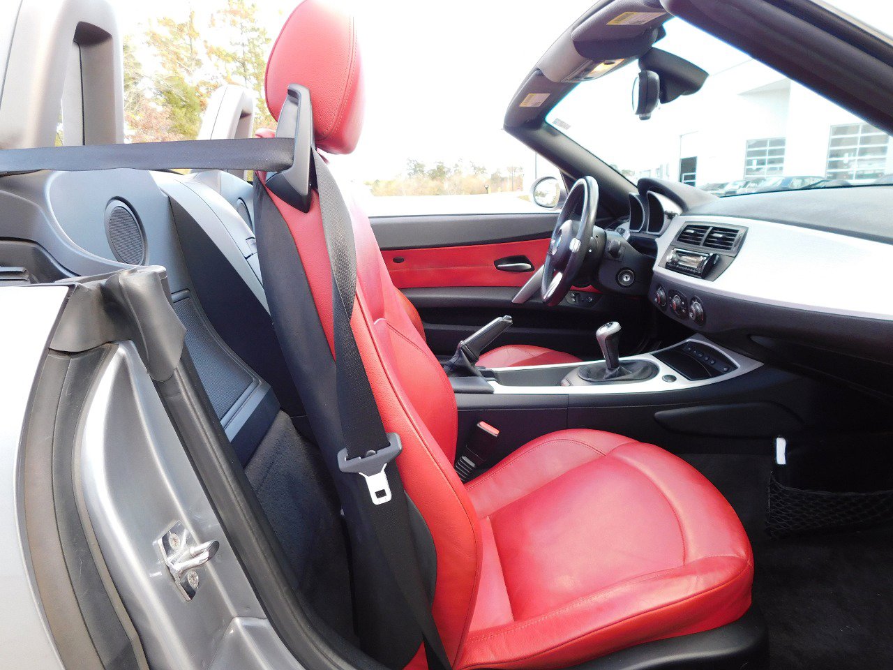 Used 2006 BMW Z4 3.0i image 25