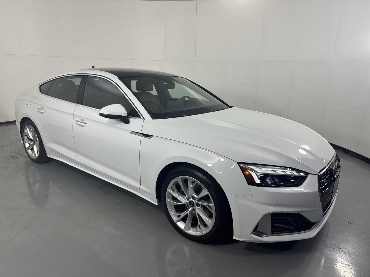 Used 2022 Audi A5 2.0T Premium Plus AWD/4WD image 3