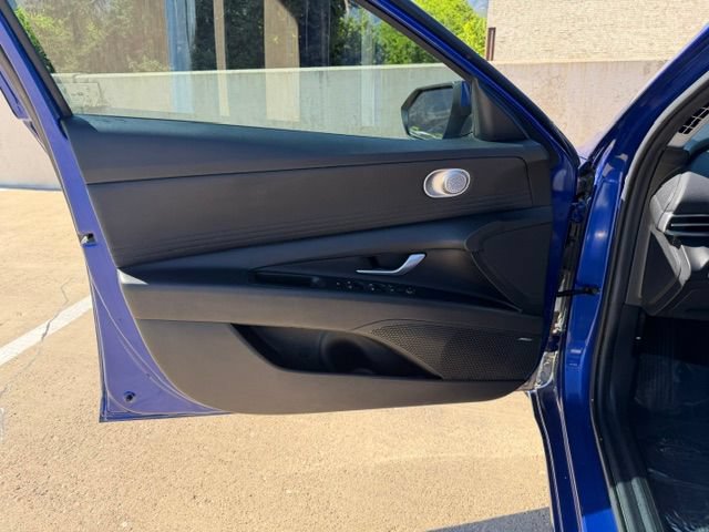 Used 2024 Hyundai Elantra Limited FWD image 10