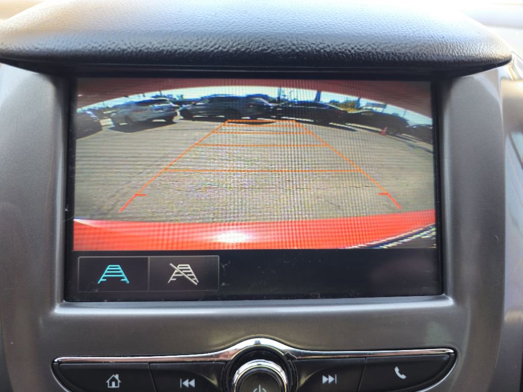 Used 2017 Chevrolet Cruze LT image 29