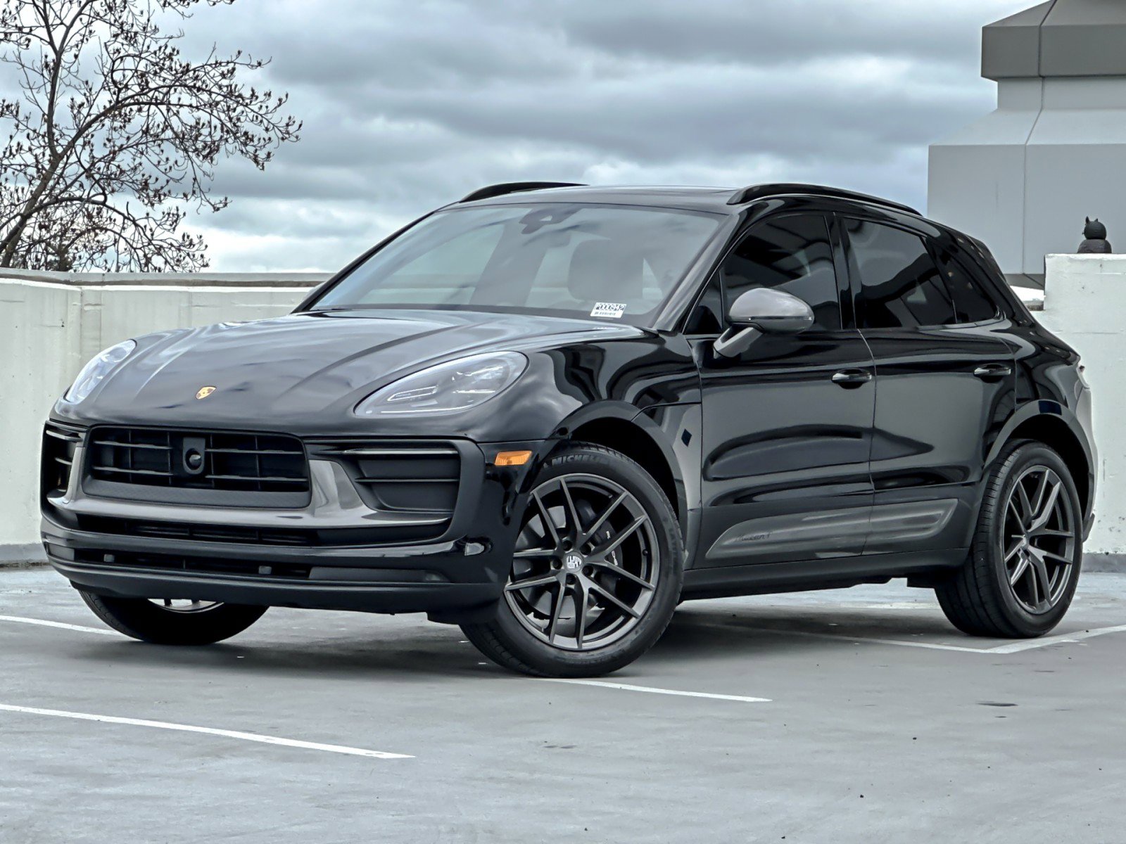 Certified 2023 Porsche Macan Turbo image 1