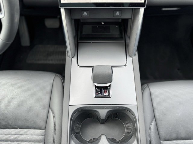 New 2025 Land Rover Discovery Sport S image 29