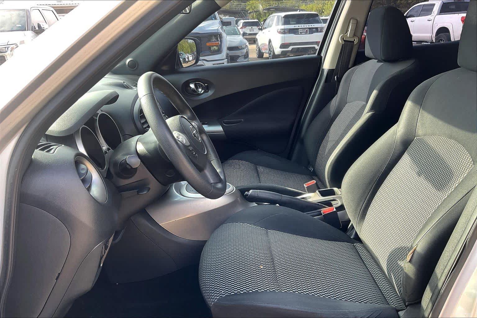 Used 2017 Nissan Juke S FWD image 8