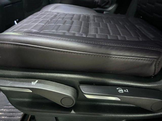 Used 2023 Cadillac Escalade ESV V w/ LPO, Floor Liner Package AWD/4WD image 14