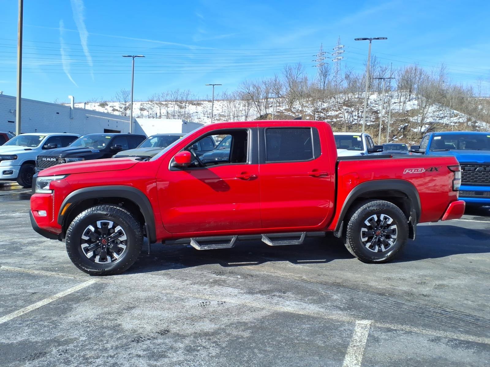 Used 2023 Nissan Frontier PRO-4X w/ Pro Convenience Package image 2