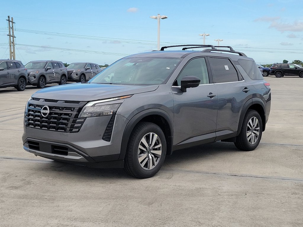 New 2026 Nissan Pathfinder SL FWD image 3
