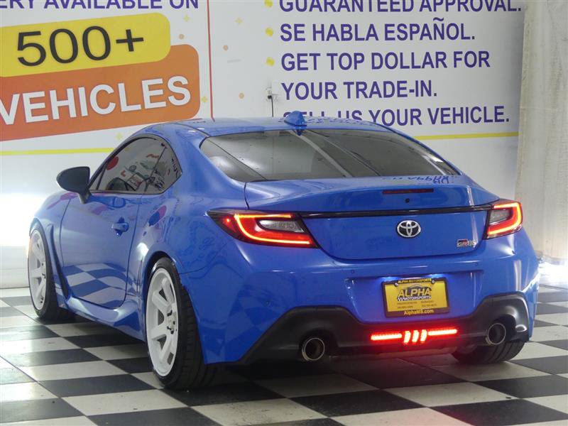 Used 2023 Toyota GR86 w/ ALL Weather Mat Package (TMS) RWD image 4