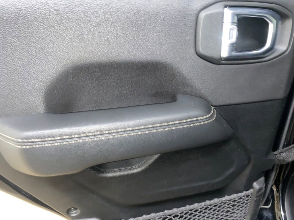 Used 2021 Jeep Wrangler Unlimited Sahara w/ Uconnect 4C Nav & Sound Group image 32