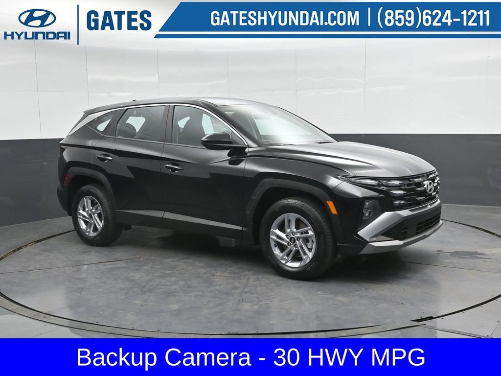 Used 2025 Hyundai Tucson SE AWD/4WD image 4