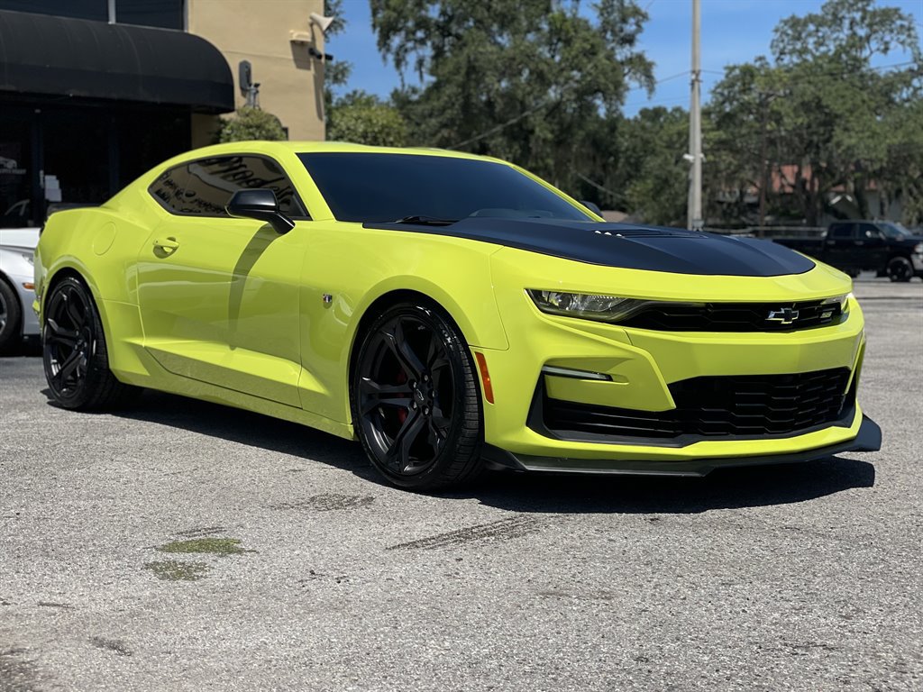 Used 2020 Chevrolet Camaro SS RWD image 12