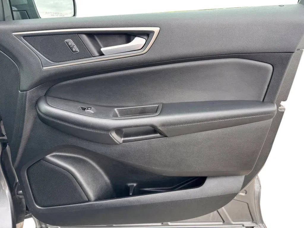 Used 2024 Ford Edge SEL AWD/4WD image 15
