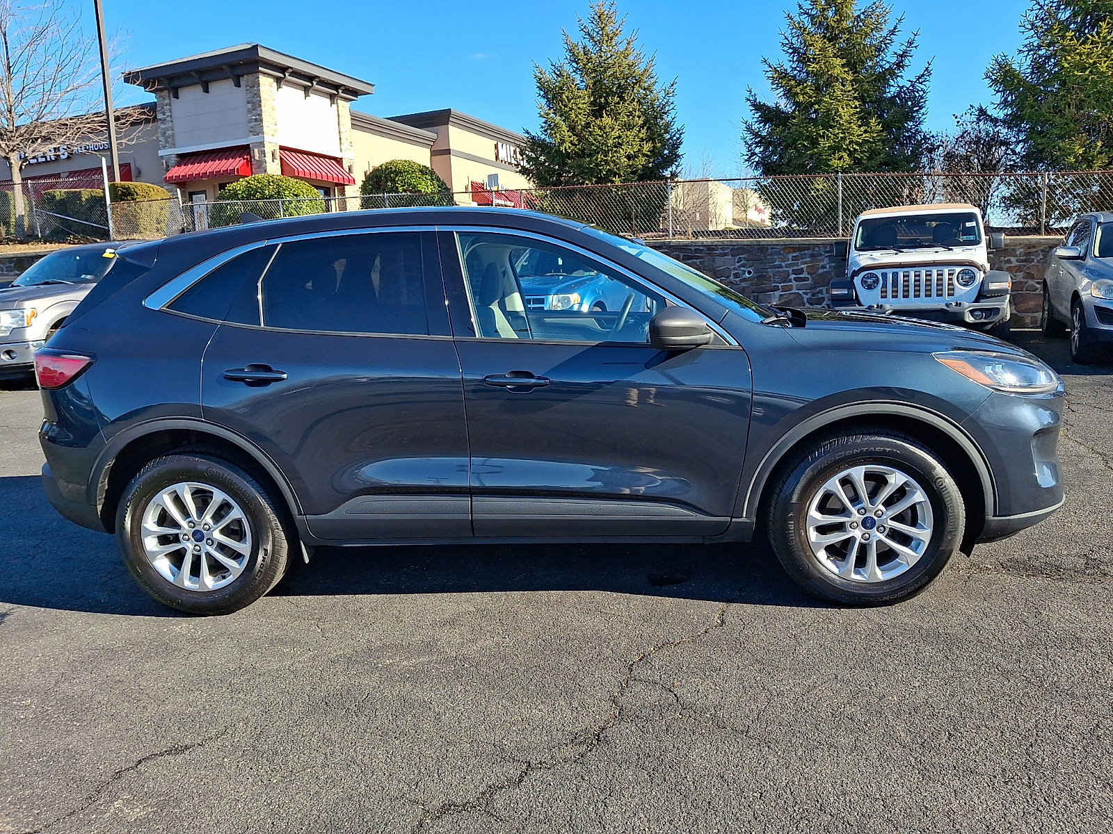 Certified 2022 Ford Escape SE w/ Convenience Package image 7