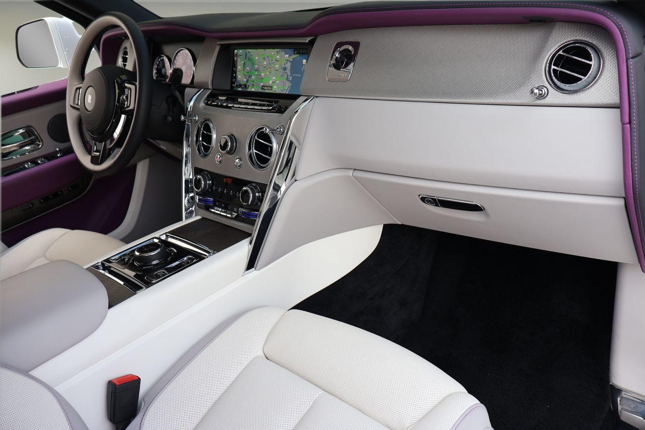 Certified 2024 Rolls-Royce Cullinan AWD/4WD image 20