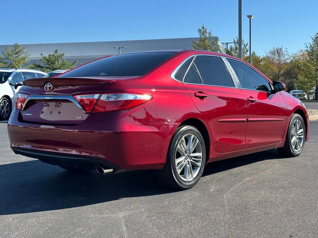 Used 2015 Toyota Camry SE image 7