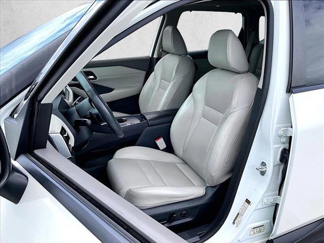 Used 2022 Nissan Rogue SV w/ SV Premium Package image 27