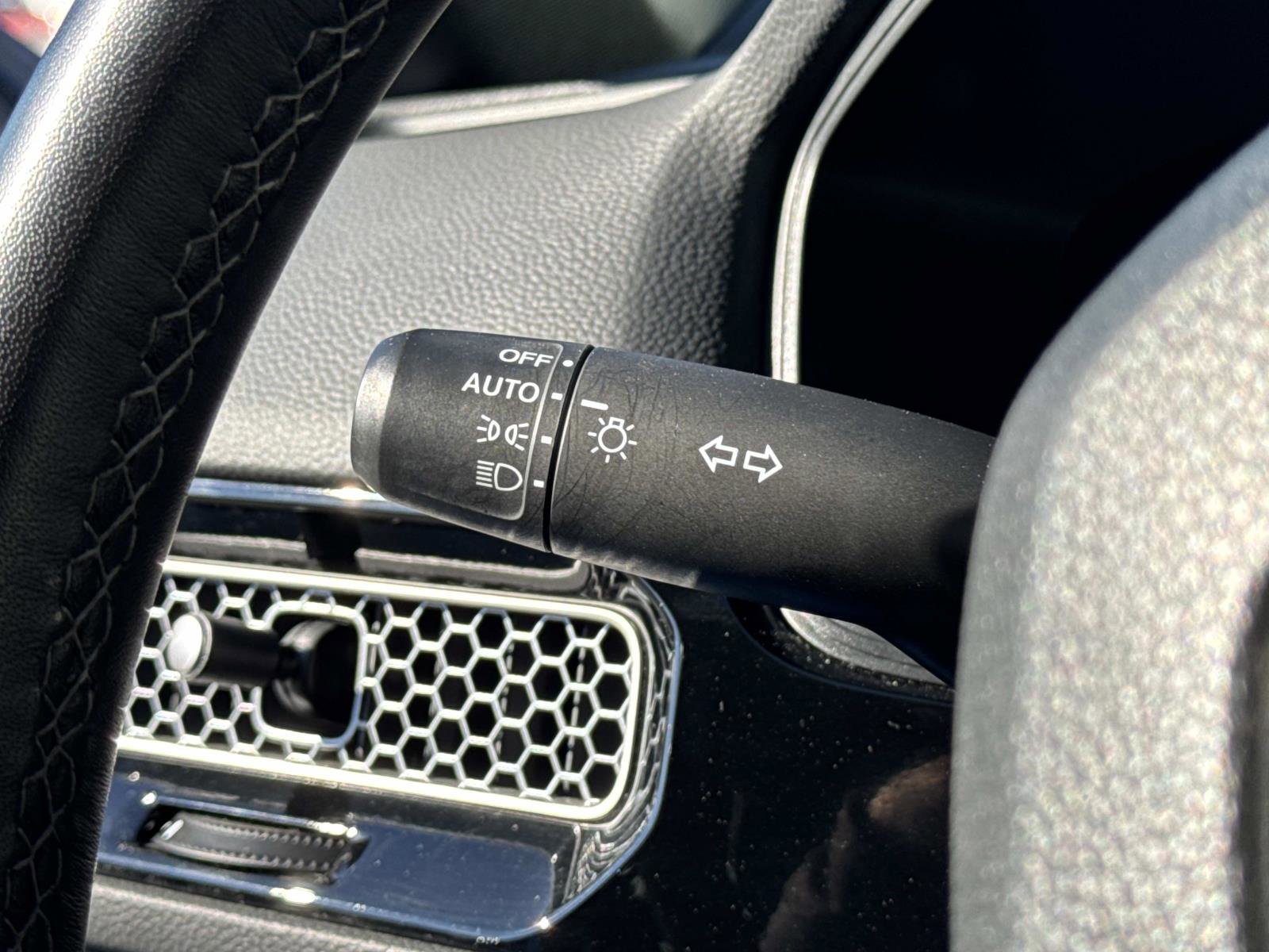 Used 2023 Honda Civic Sport image 9