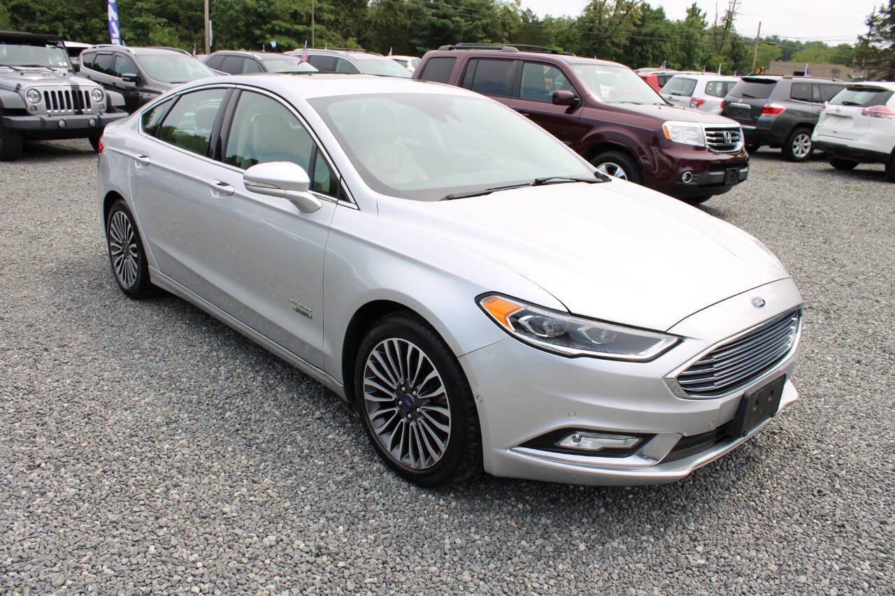 Used 2017 Ford Fusion Energi Titanium FWD image 4