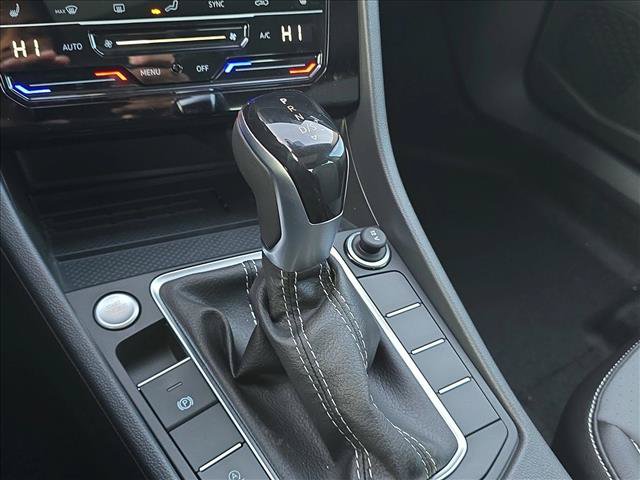 Used 2026 Volkswagen Jetta SE FWD image 15