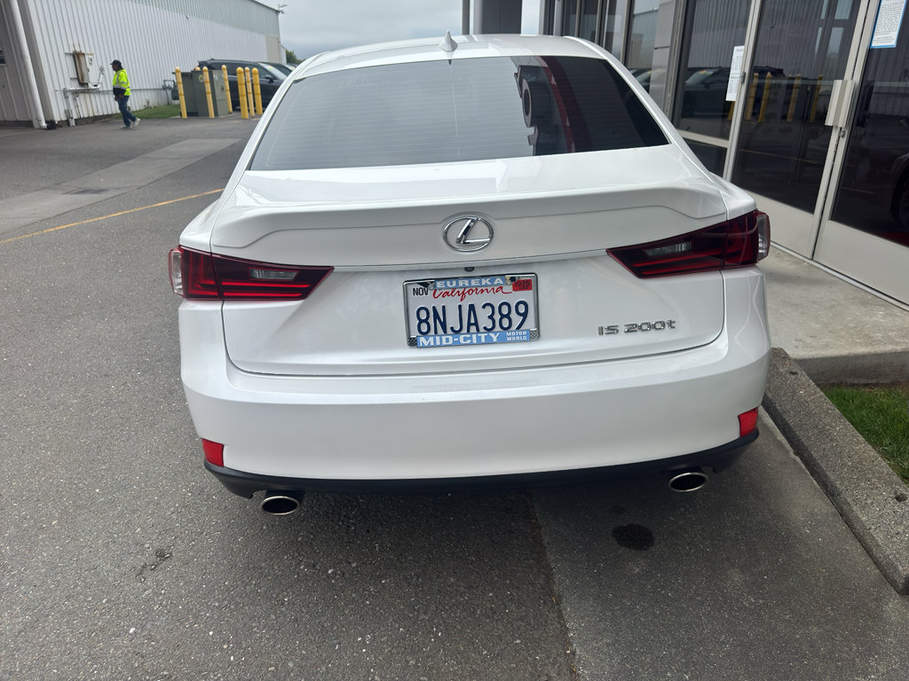 Used 2016 Lexus IS 200t RWD image 11