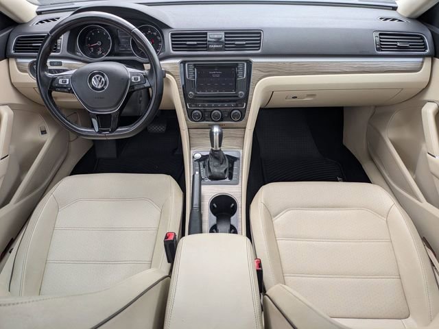 Used 2018 Volkswagen Passat 2.0T SE FWD image 25