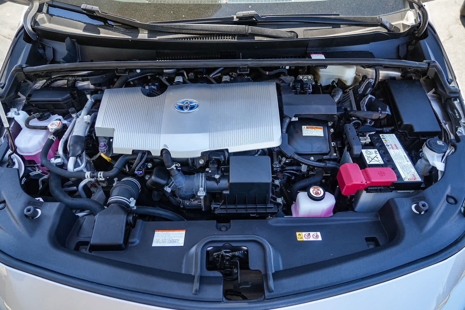 Used 2021 Toyota Prius Prime LE w/ Carpet Mat Package (TMS) FWD image 27
