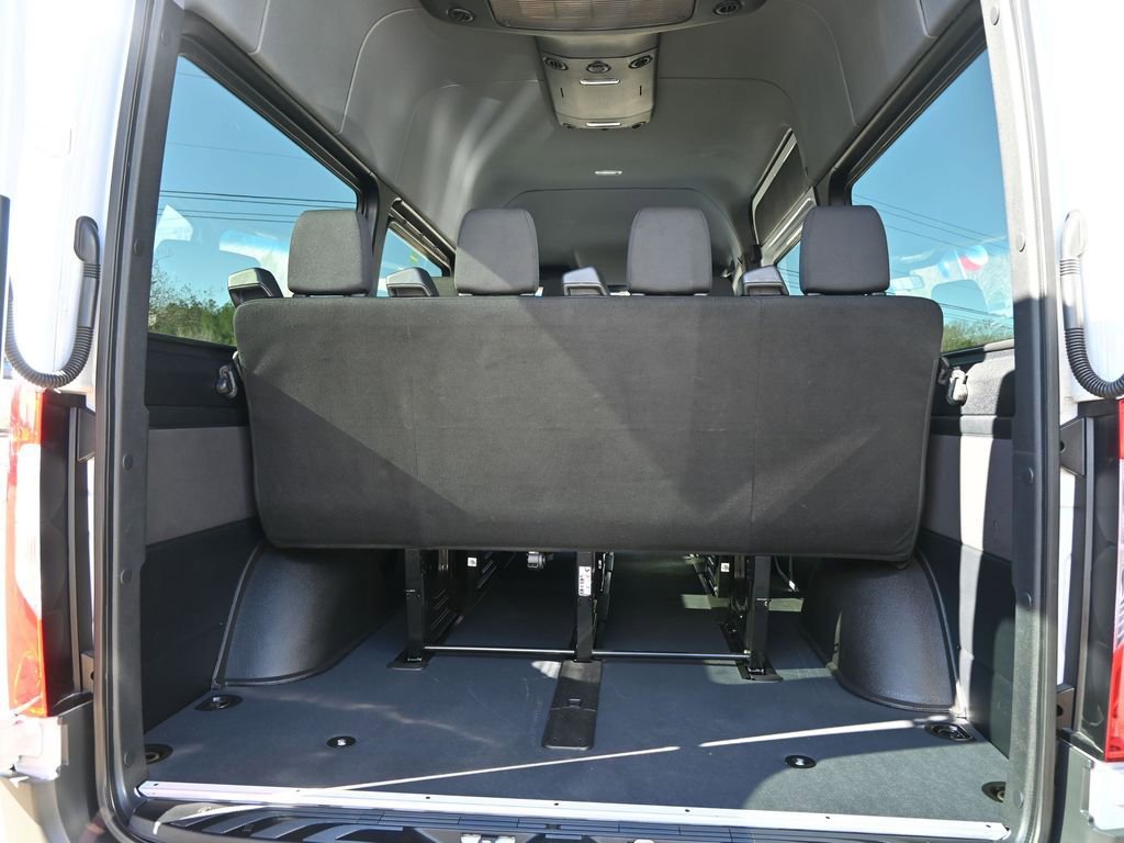 Used 2024 Mercedes-Benz Sprinter 2500 image 26