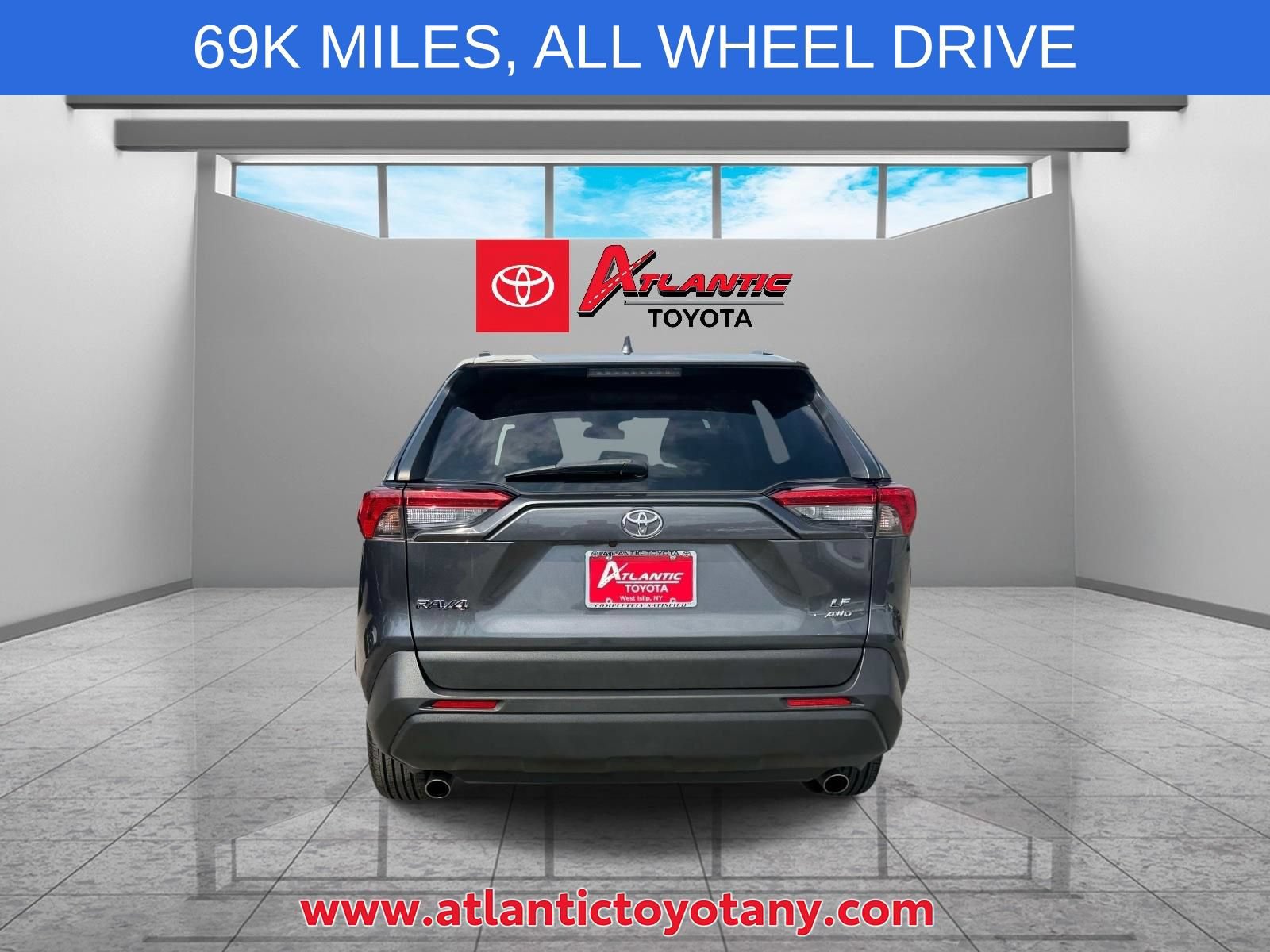 Used 2020 Toyota RAV4 LE w/ Carpet Mat Package AWD/4WD image 7