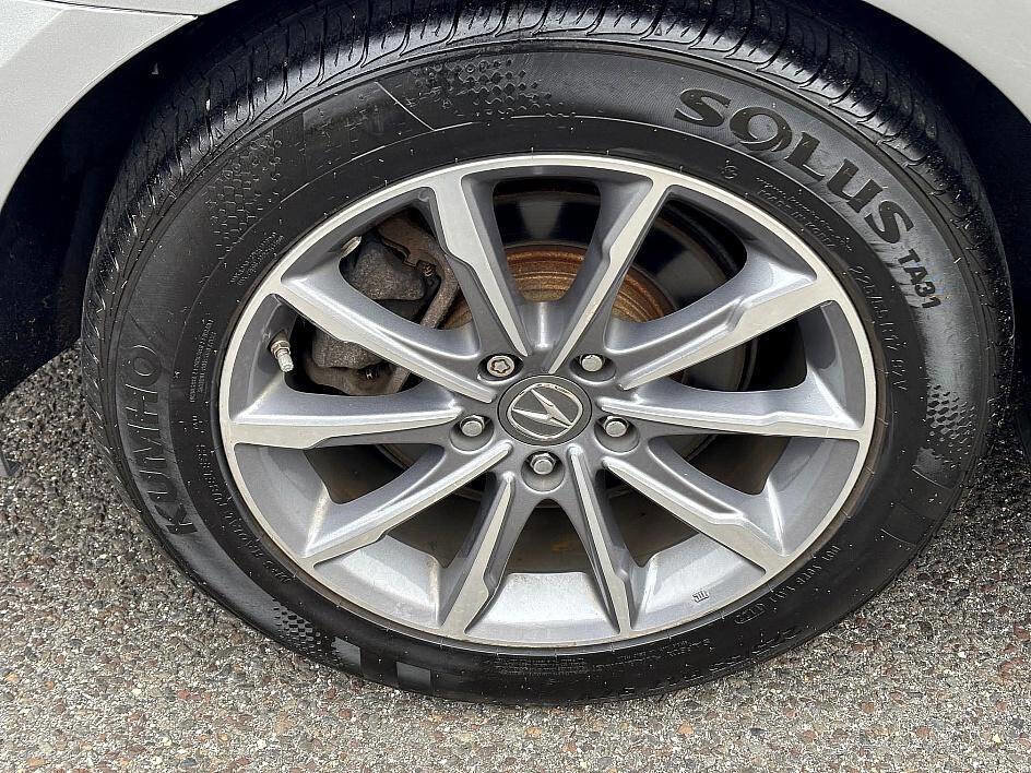 Used 2019 Acura TLX image 11
