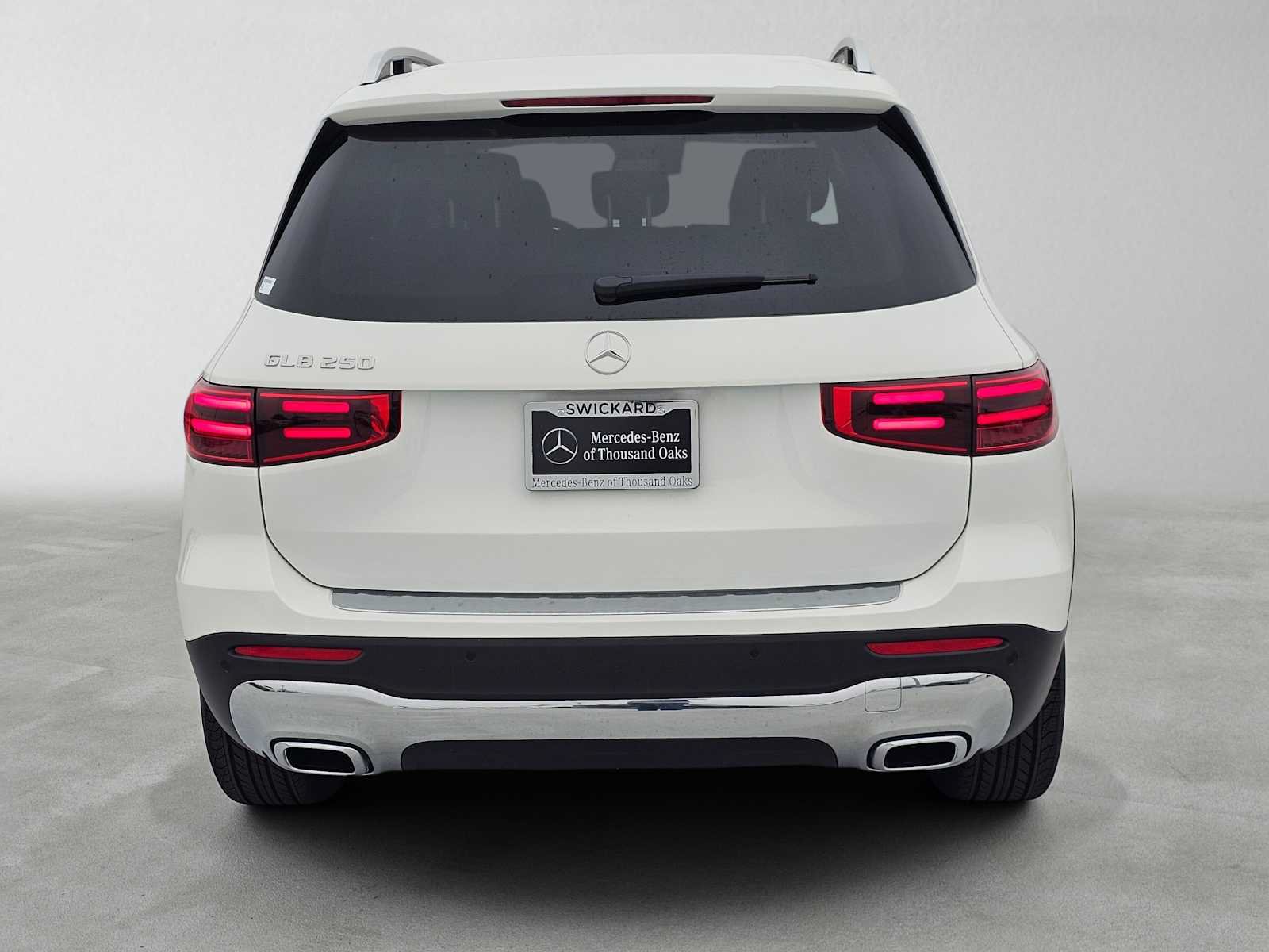 New 2026 Mercedes-Benz GLB 250 image 4