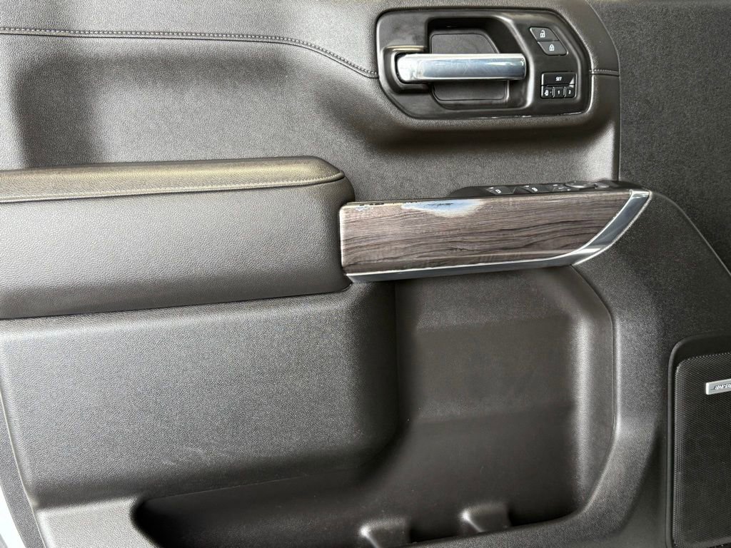 Used 2022 Chevrolet Silverado 2500 LTZ w/ LTZ Premium Package image 16