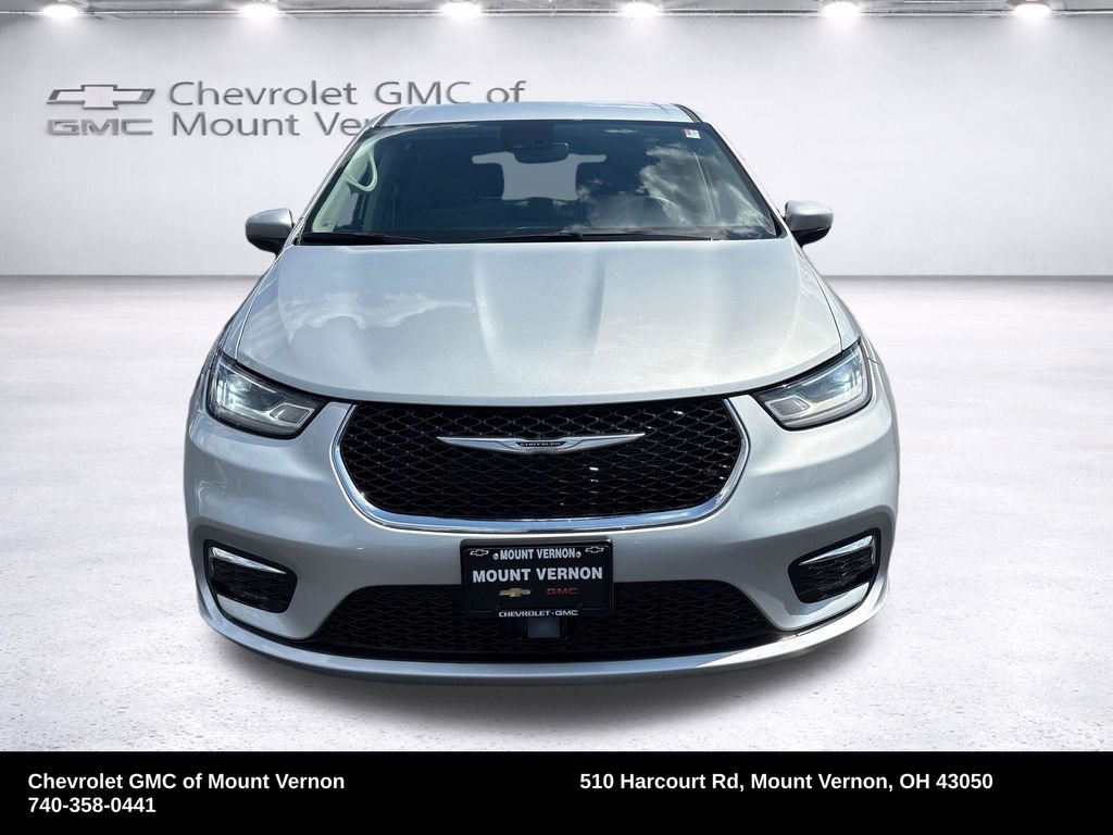Used 2023 Chrysler Pacifica Touring-L FWD image 19