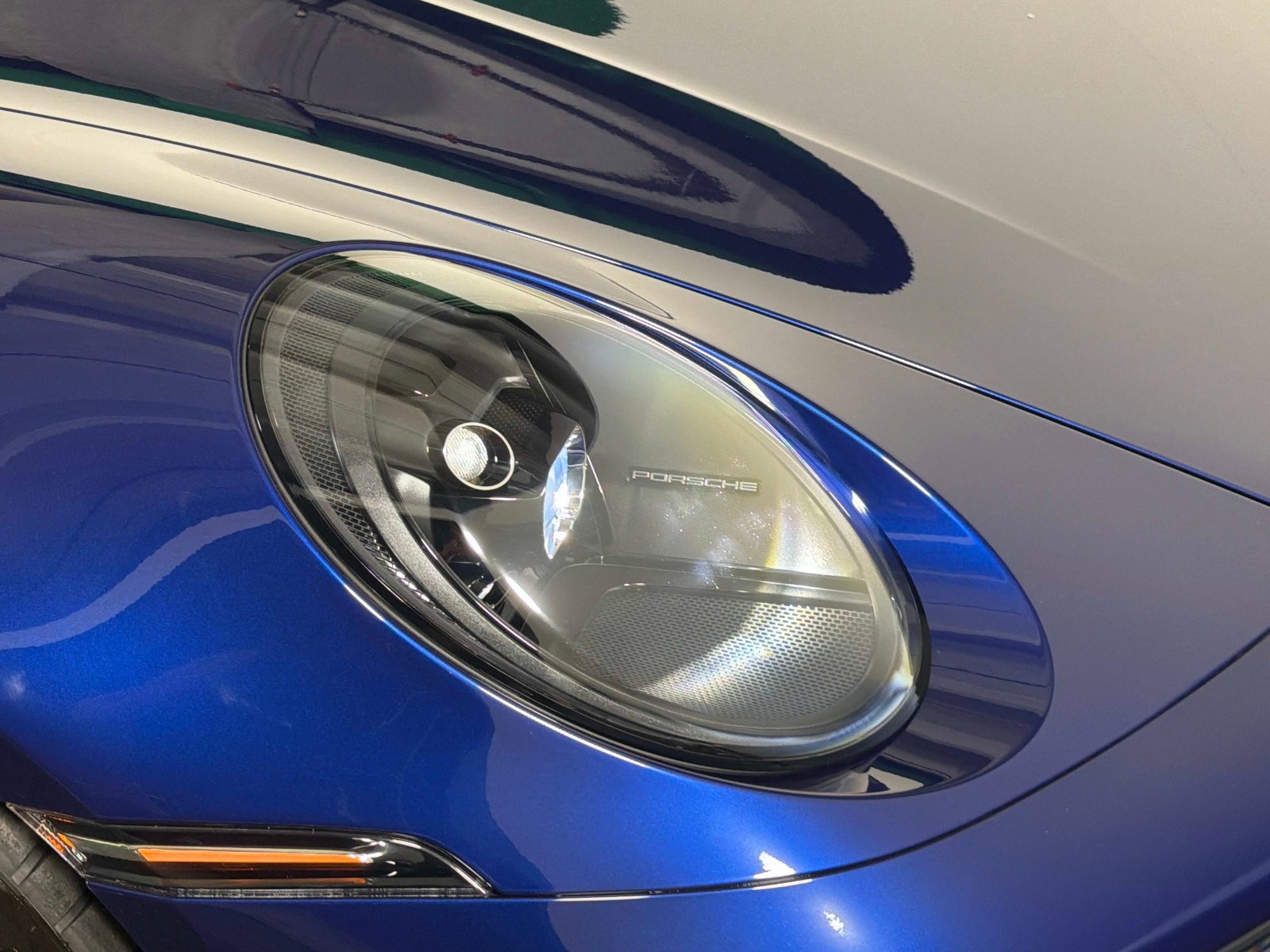 Used 2024 Porsche 911 Carrera 4 GTS AWD/4WD image 9