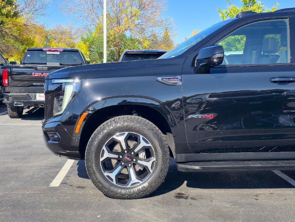 Certified 2025 GMC Yukon AT4 AWD/4WD image 36