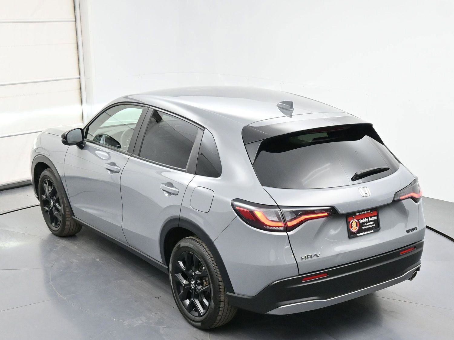 Used 2024 Honda HR-V Sport image 29