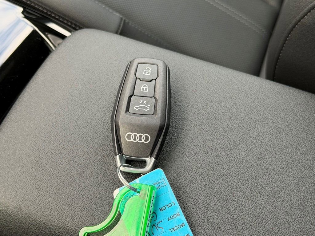 Certified 2025 Audi Q6 e-tron Premium Plus w/ Premium Plus image 31