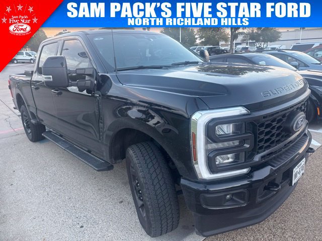 Used 2024 Ford F250 Lariat w/ Sport Appearance Package AWD/4WD image 3