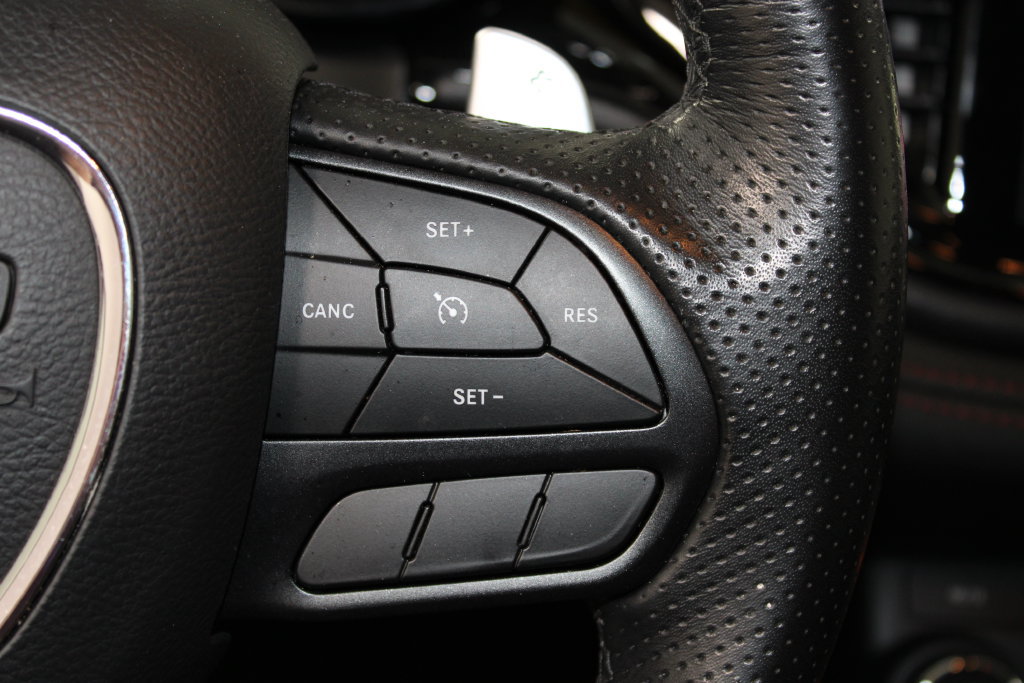 Used 2025 Dodge Durango GT RWD image 37