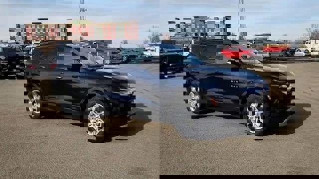 Used 2020 Chevrolet Blazer LT image 2