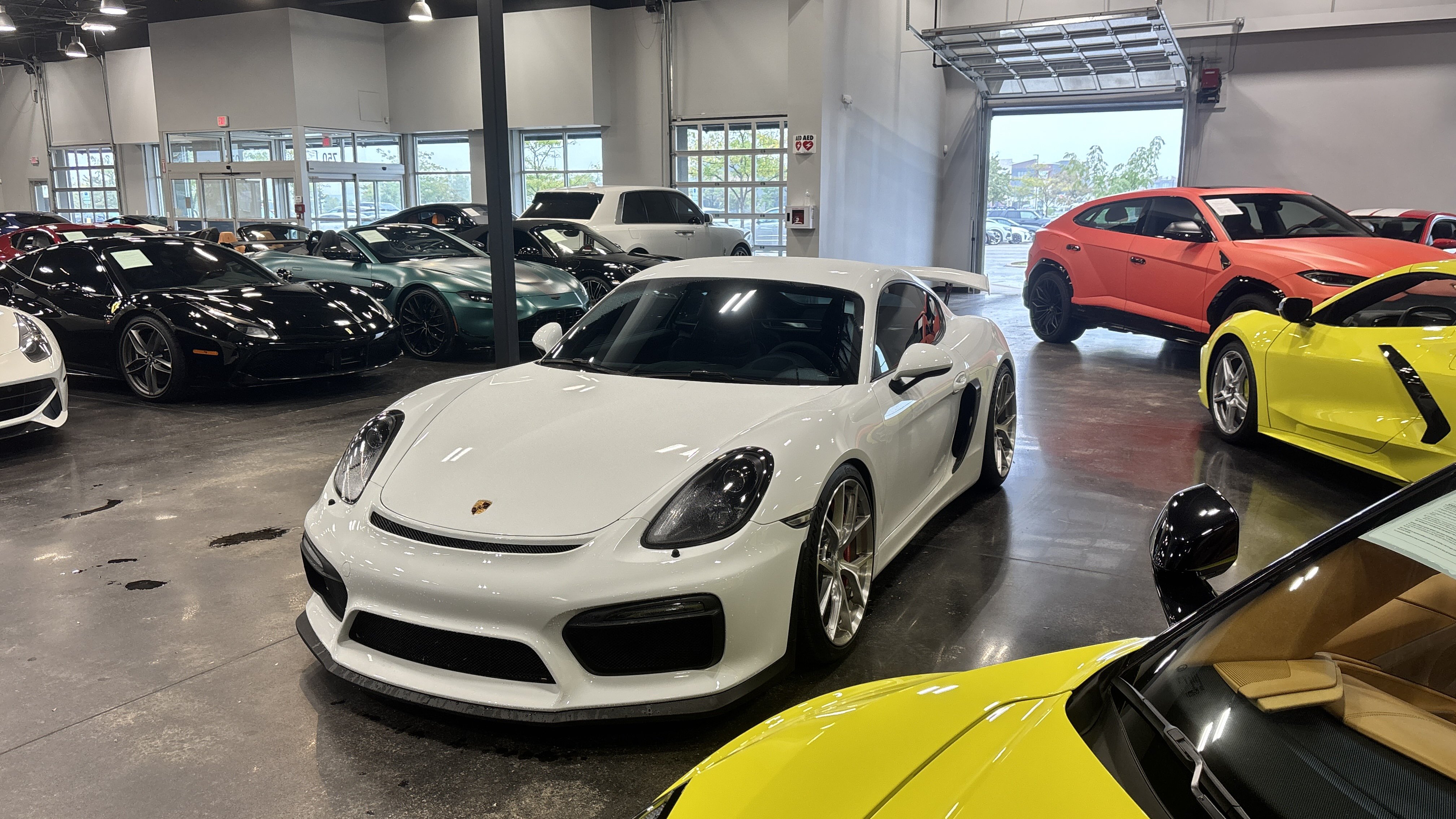 Used 2016 Porsche Cayman GT4 RWD image 3