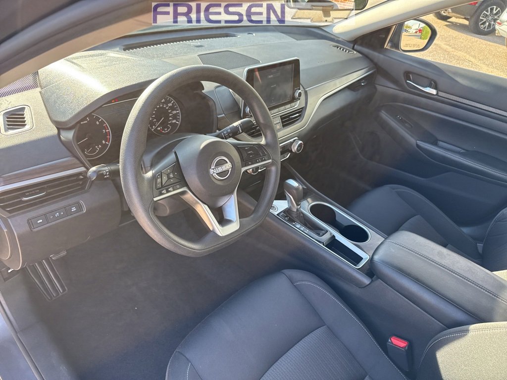 Used 2024 Nissan Altima 2.5 SV image 10