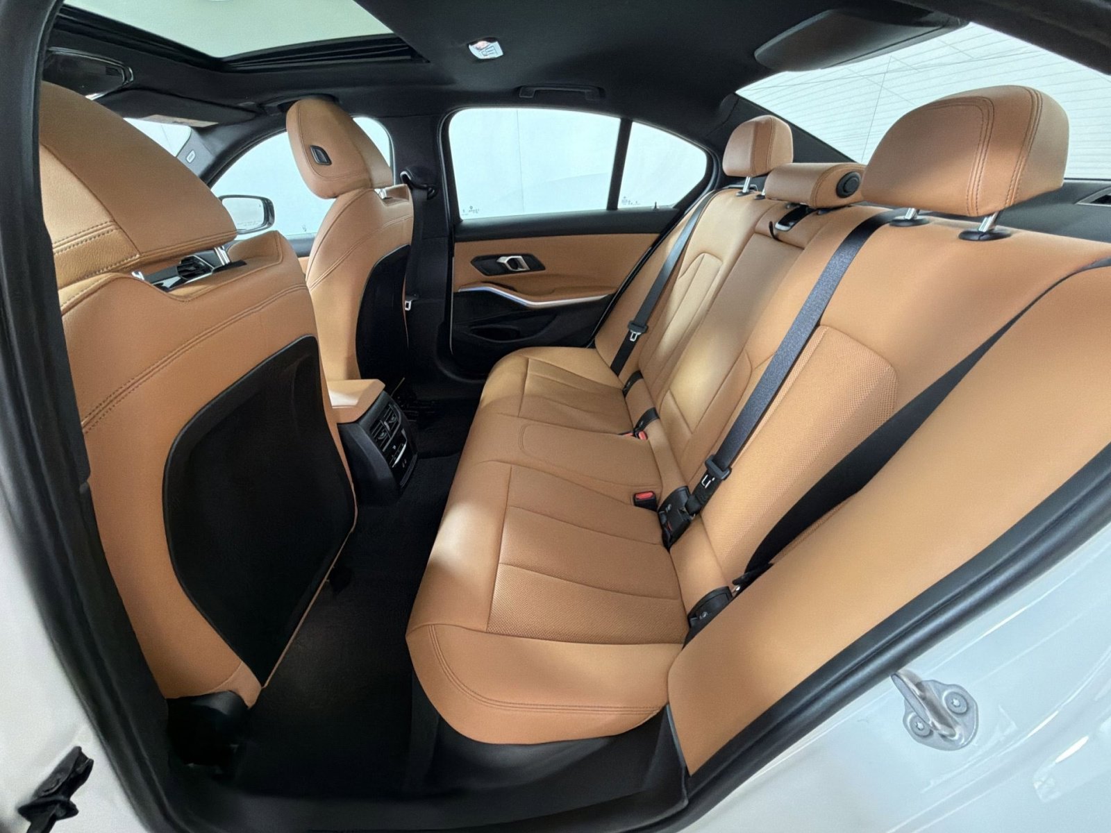 Used 2024 BMW 330i xDrive Sedan w/ Premium Package image 25