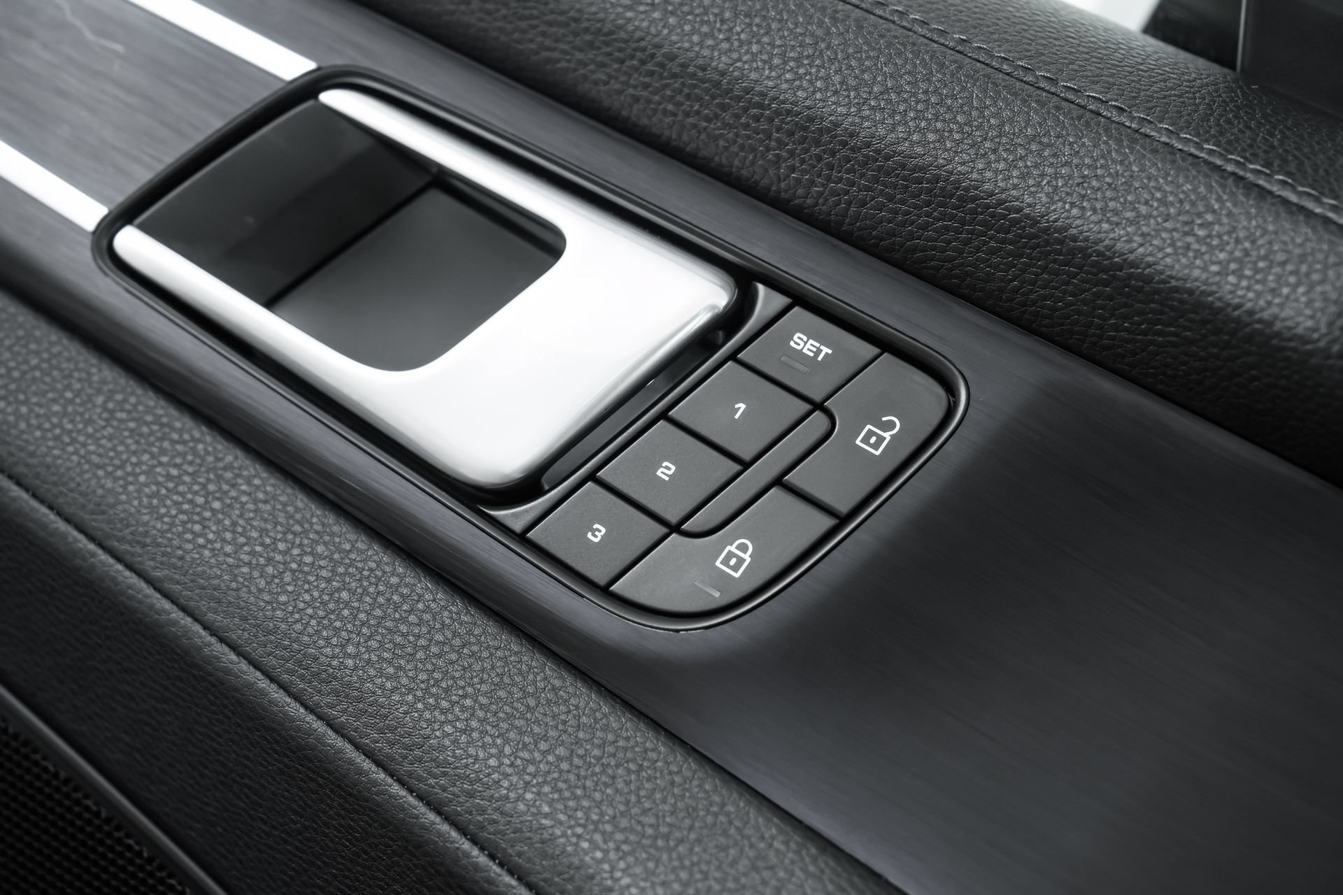 Used 2023 Porsche Panamera Platinum Edition RWD image 91