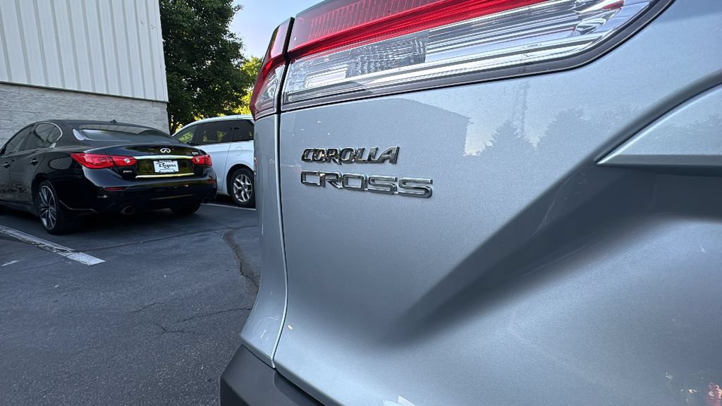 Used 2024 Toyota Corolla Cross LE AWD/4WD image 36