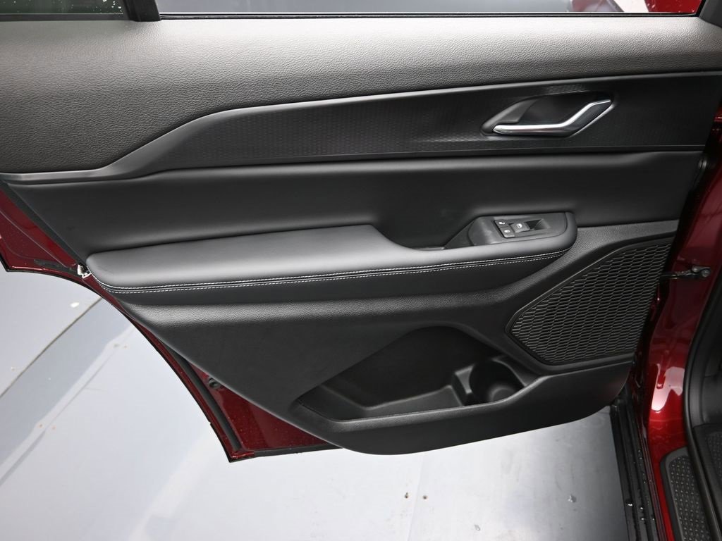 New 2025 Jeep Grand Cherokee L Laredo w/ Luxury Tech Group I image 14