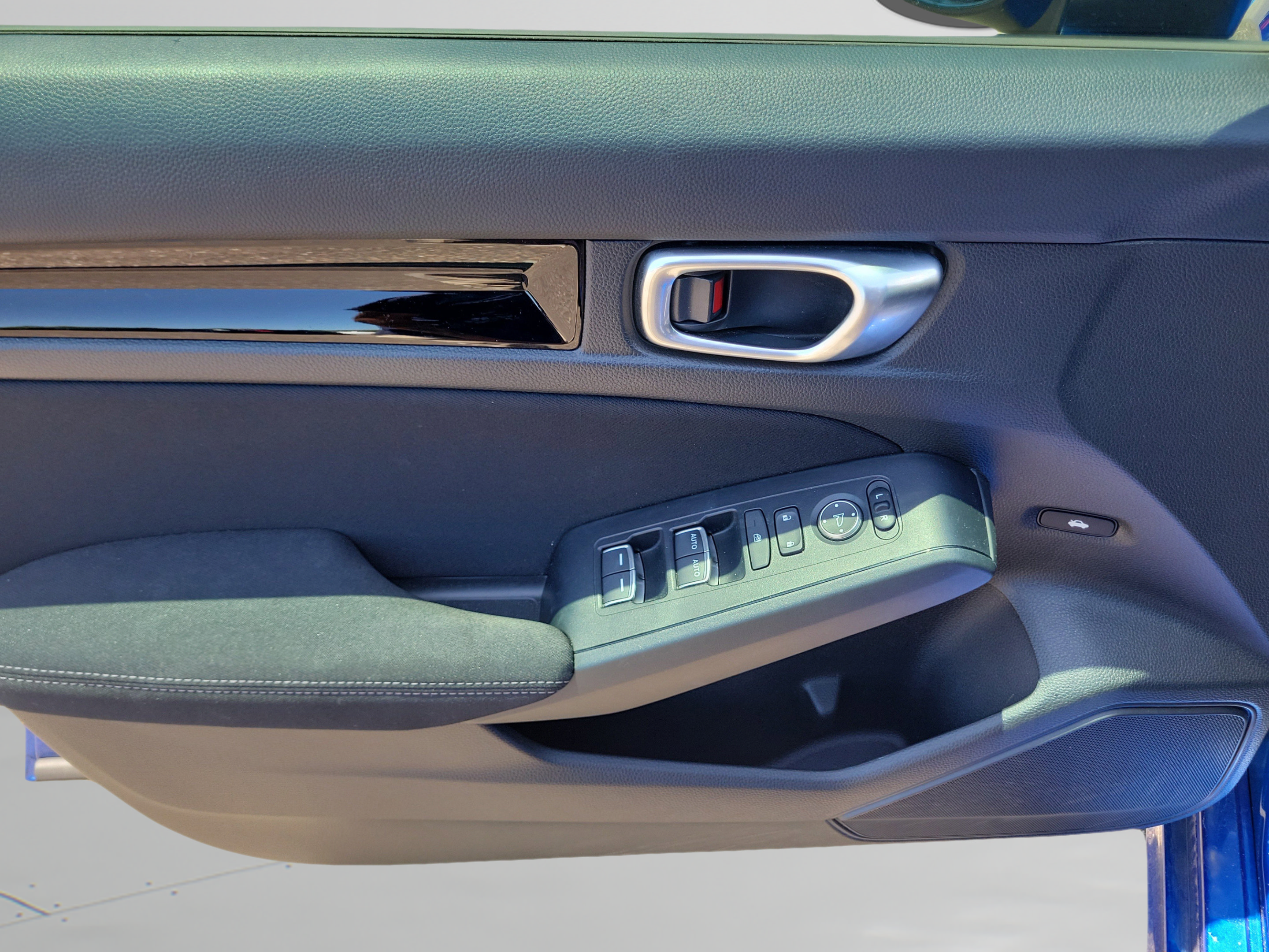 Certified 2023 Honda Civic EX image 22