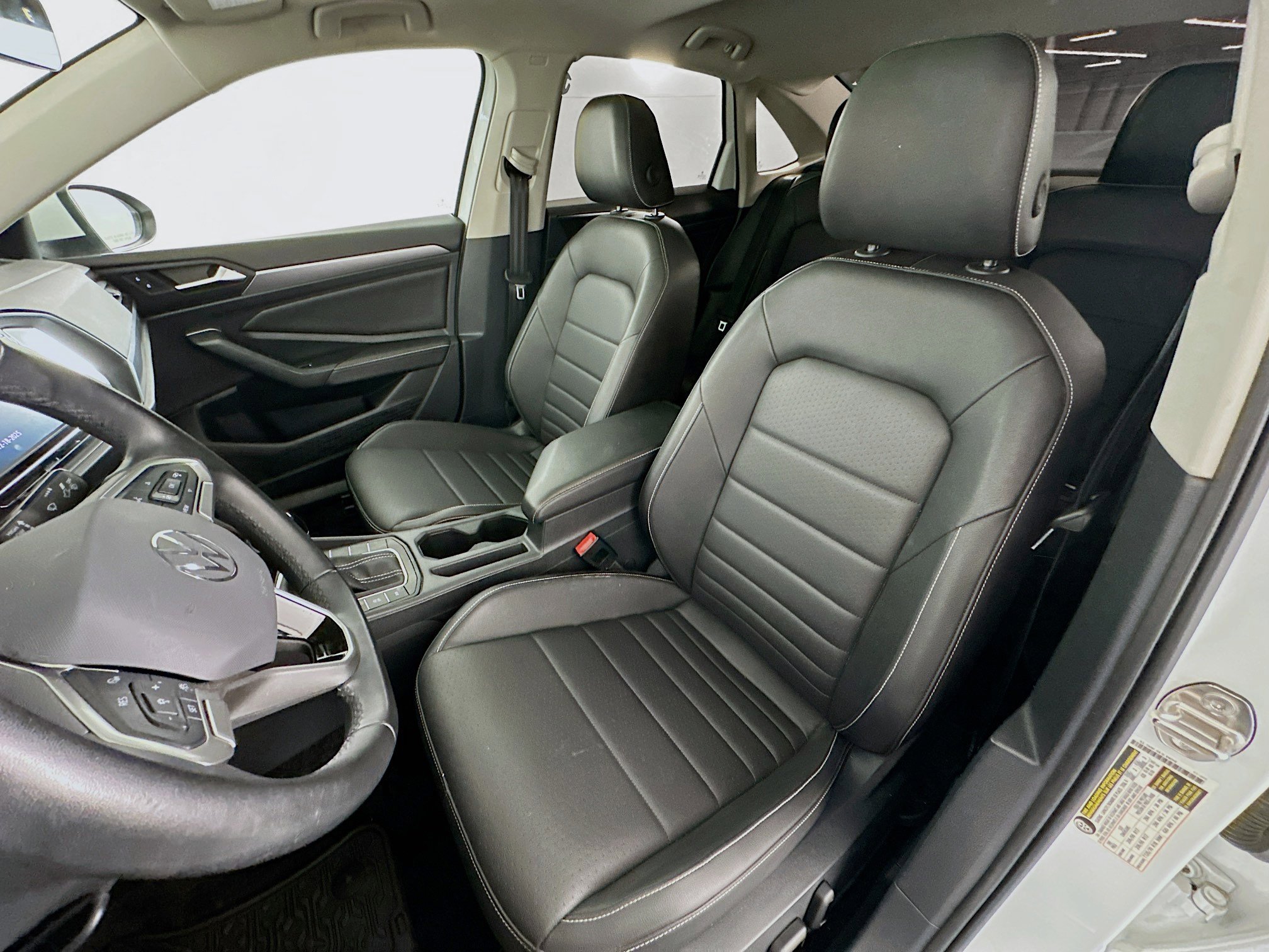 Used 2024 Volkswagen Jetta SE image 13