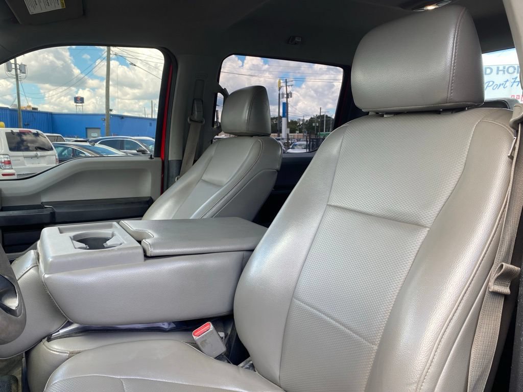 Used 2017 Ford F350 XL w/ Camper Package RWD image 8