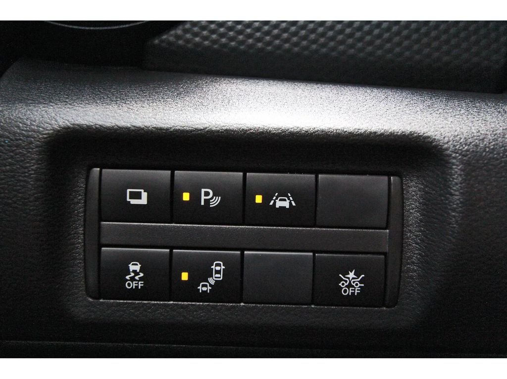 Certified 2025 Nissan Kicks Play S FWD image 19